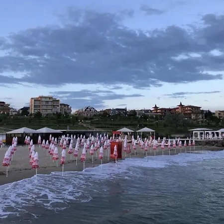 Hotel Aqua Dolphin Beach